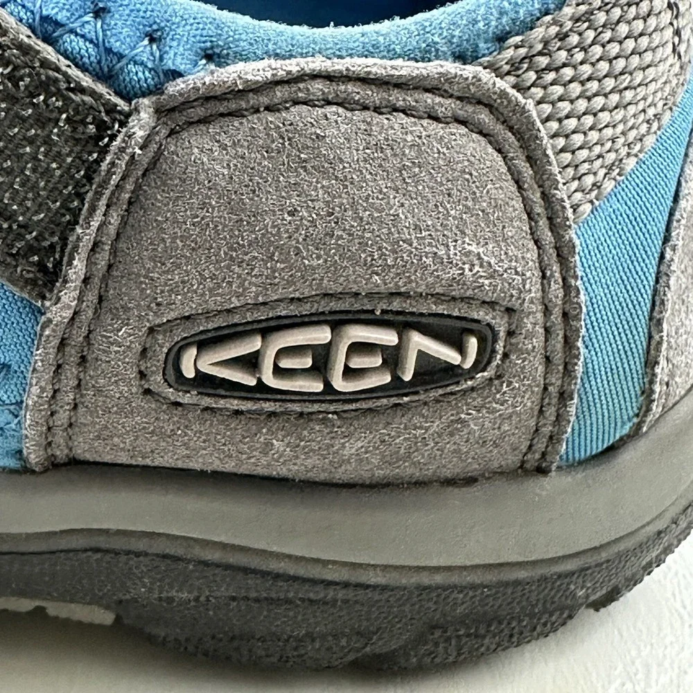 Keen Newport H2 Men's‎ 6 Grey Blue Hiking Closed Toe Water Sandals Shoes